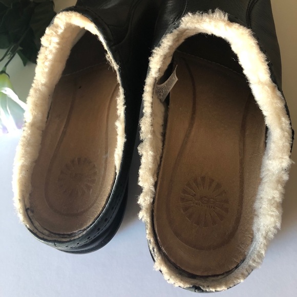 UGG Australia Women’s shoes - Picture 2 of 5